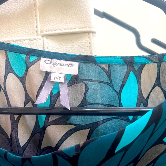 Satin blouse like top - Picture 3 of 3